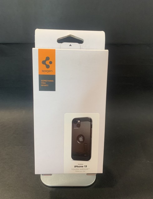 Spigen Tough Armor за iPhone 13