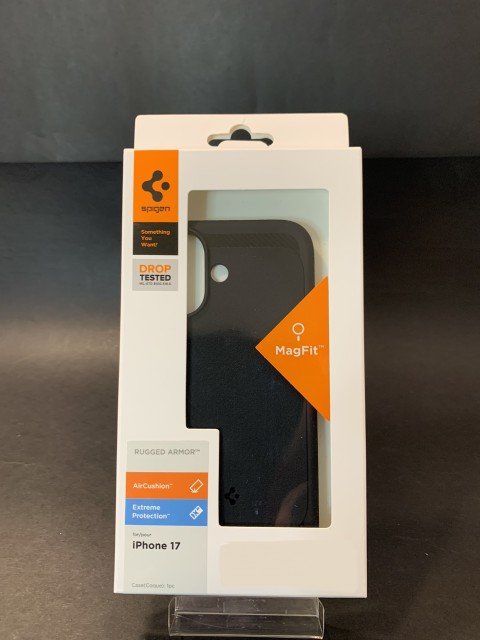 Spigen Rugged Armor Кейс за iPhone 17