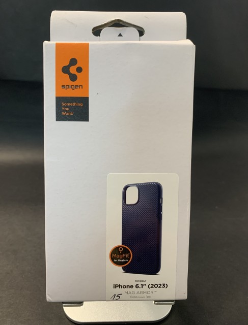 Spigen Mag Armor MagFit за iPhone 15