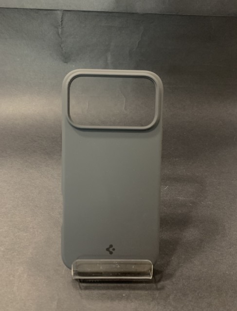Spigen Silicone Fit Кейс за iPhone 17 Pro Max